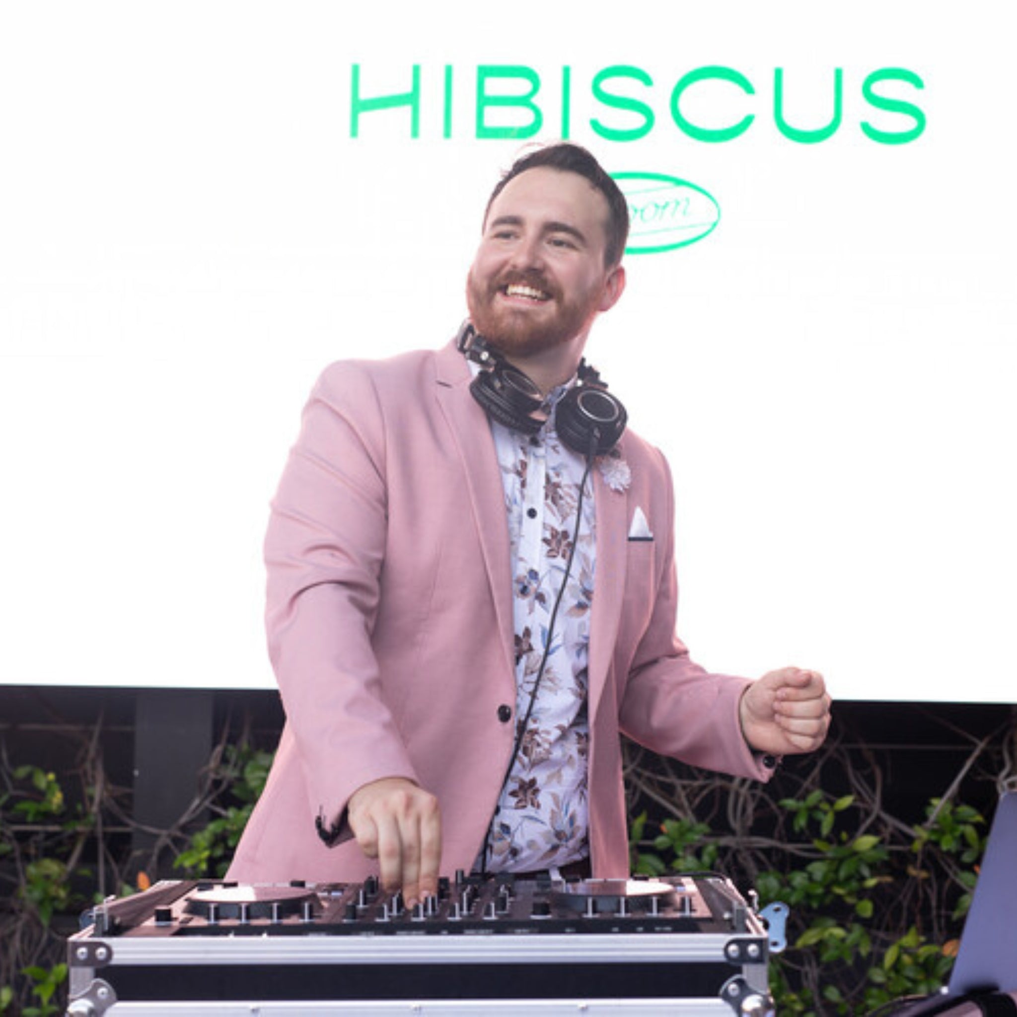 DJ (Aaron)